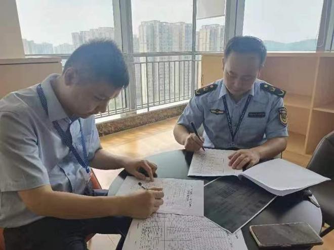 順慶區(qū)開展清理整頓人力資源市場秩序?qū)ｍ?xiàng)執(zhí)法行動